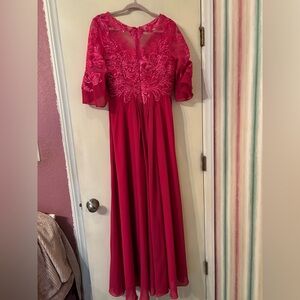 Elegant Pink Lace Evening Gown